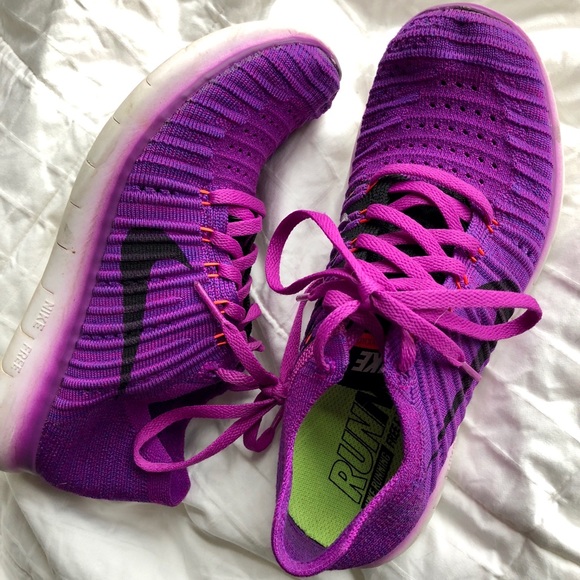 Nike Shoes - Nike flyknit sneakers